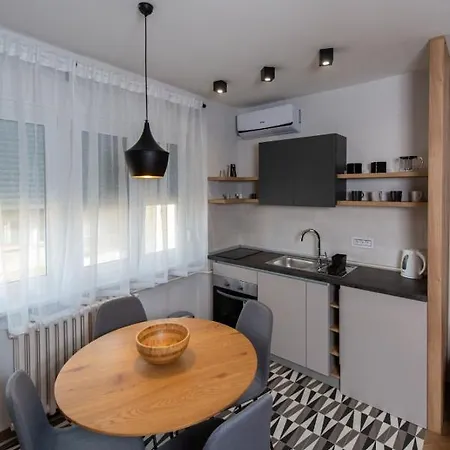 Republic Square Apartment - With Garage Novi Sad Exterior photo